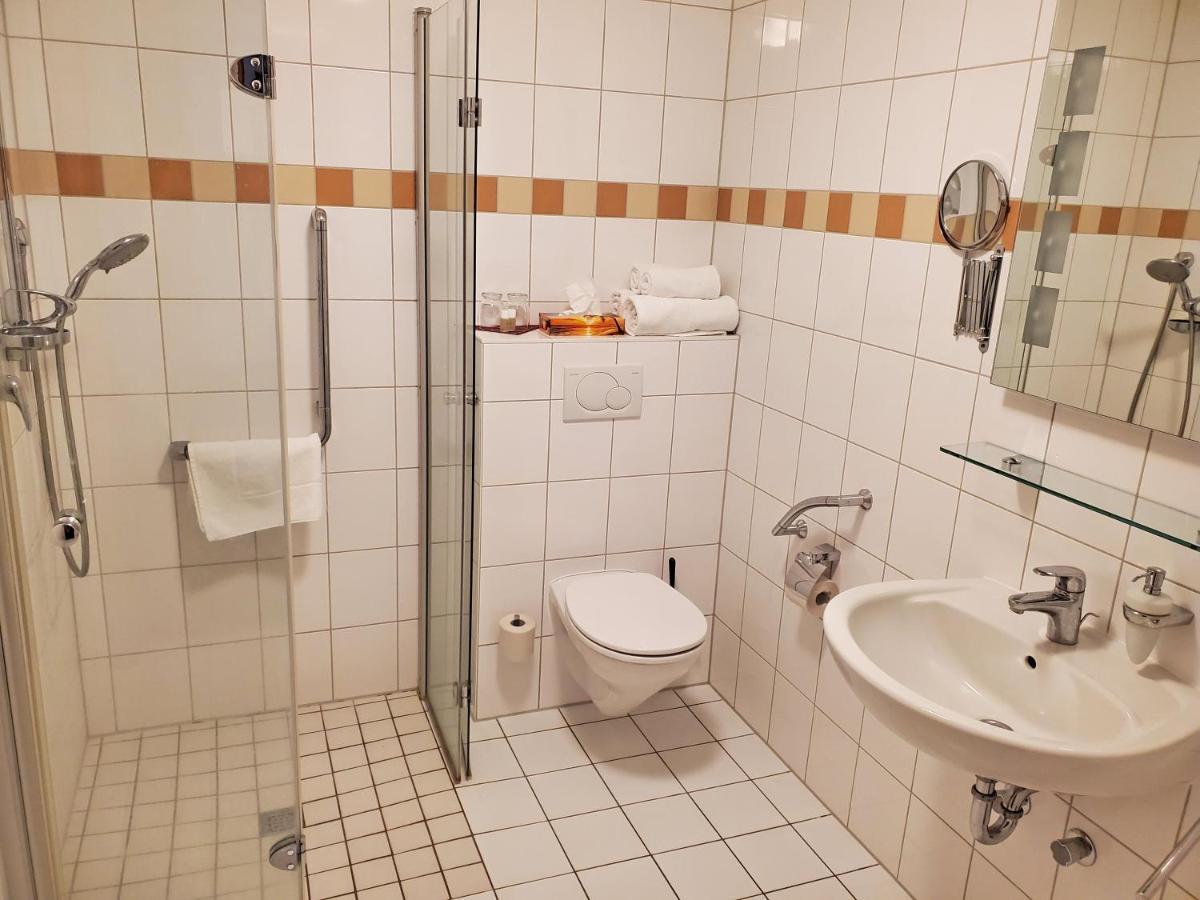 Landhotel Westerwaldgrill Höhn エクステリア 写真